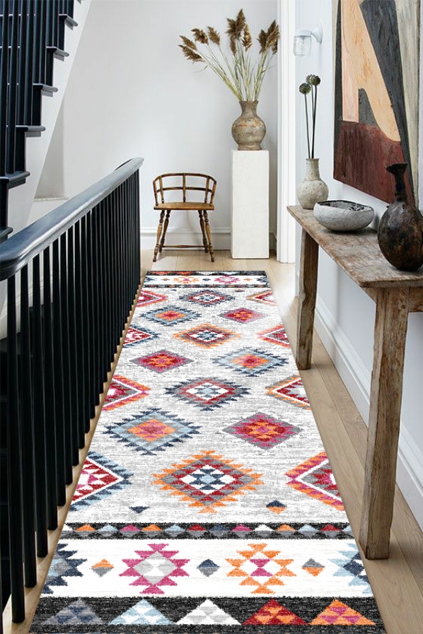 שטיח ראנר ארוך עם דוגמאות גיאומטריות
