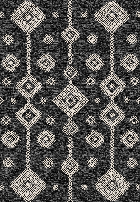 שטיח מיוחד בצבעי שחור אפור ולבן עם צורות גיאומטריות